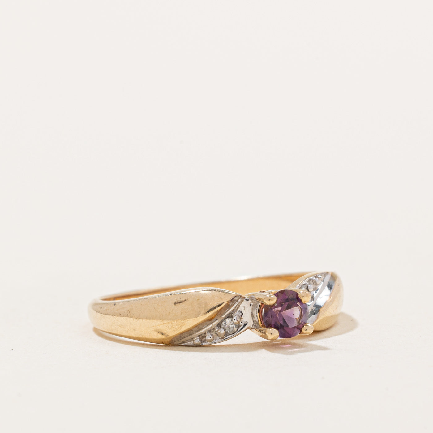 Amethyst & Diamond Ring | 0.14ct, 0.01ctw | SZ 6 |