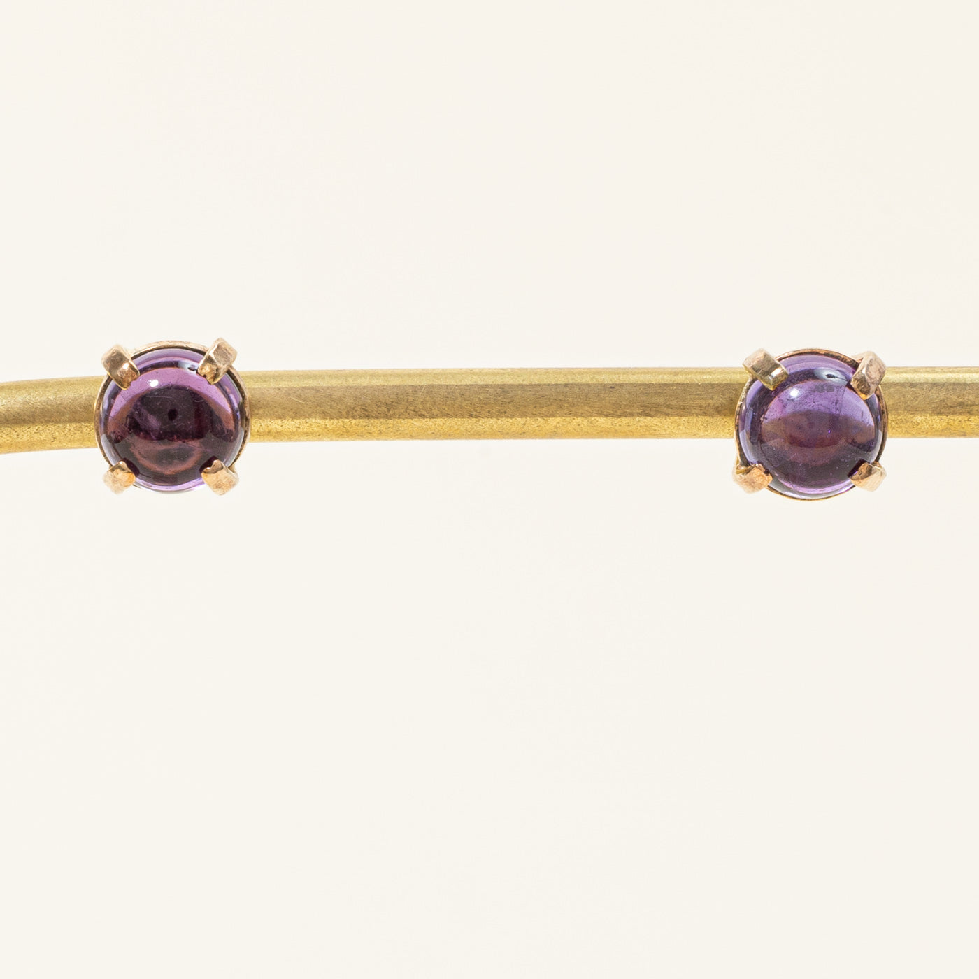 Boucles d'oreilles en améthyste cabochon | 3,60 ct |
