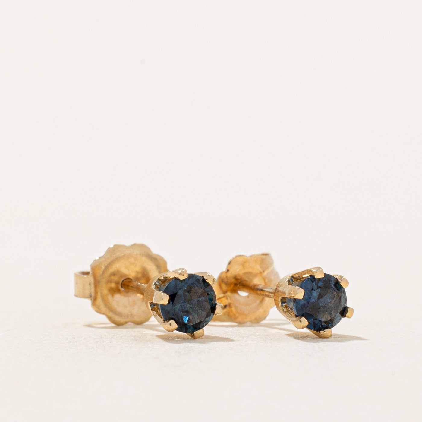 Boucles d'oreilles puces en saphir | 0,40 ct |