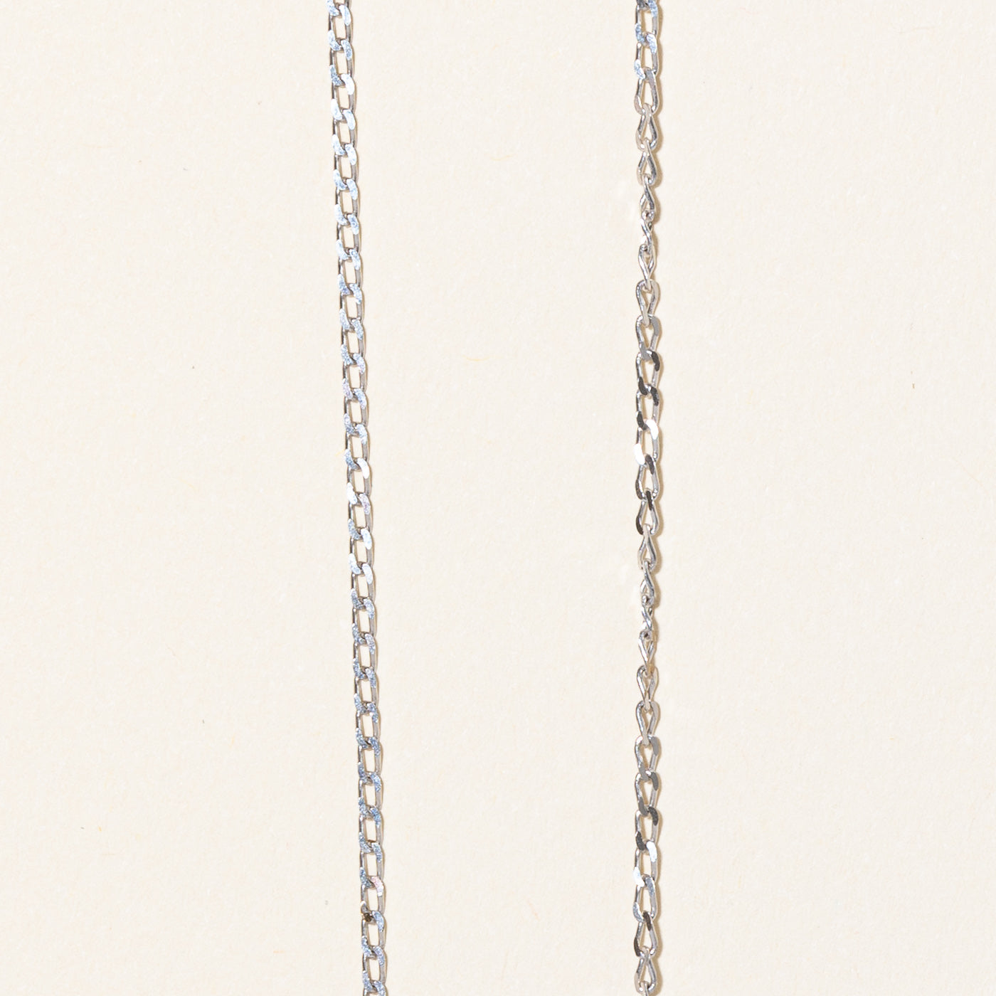 Collier en or blanc 14 carats serti de rubis traités au flux | 14,00 ct | 45,7 cm |