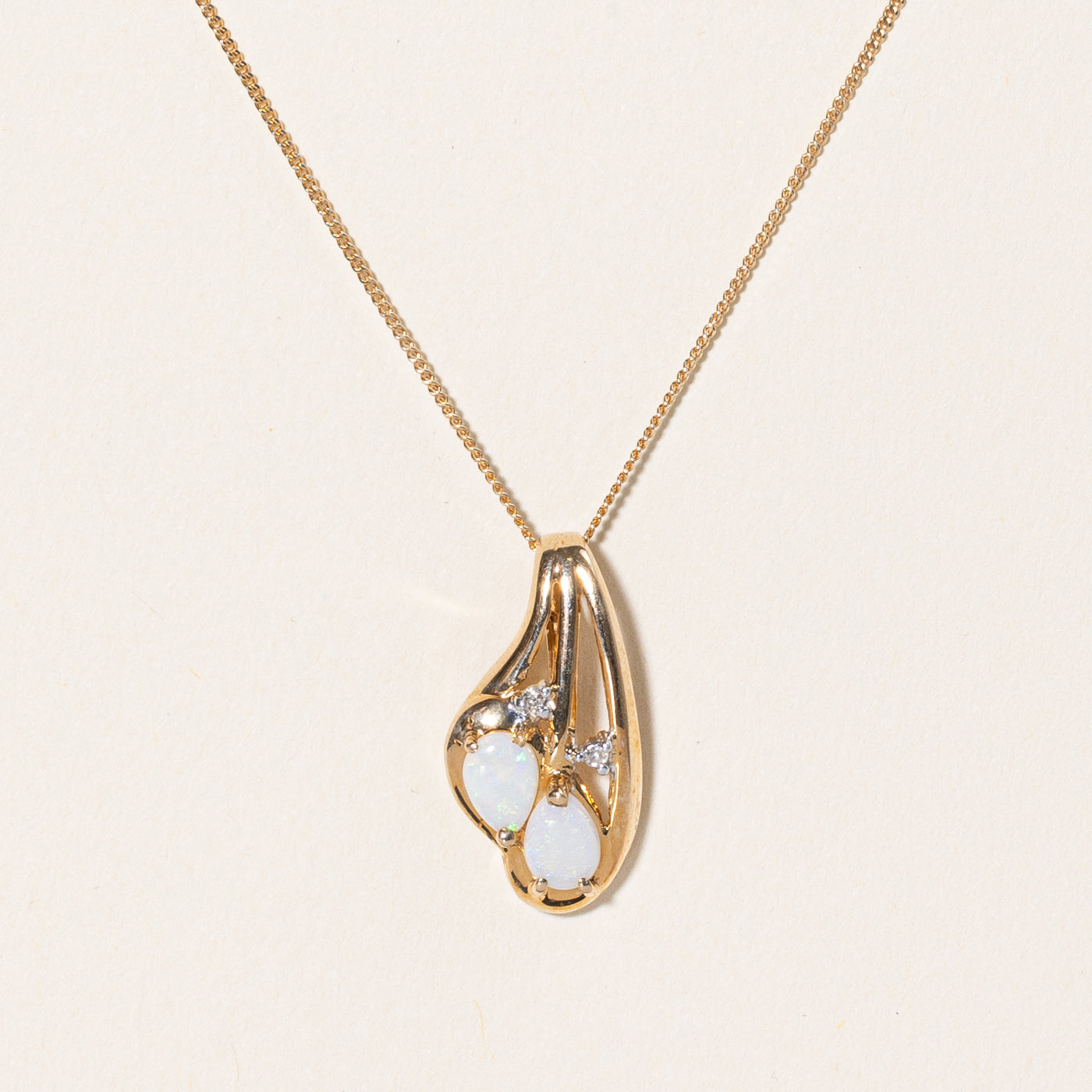 Opal & Diamond Pendant Necklace | 0.36ct, 0.01ctw | 18" |