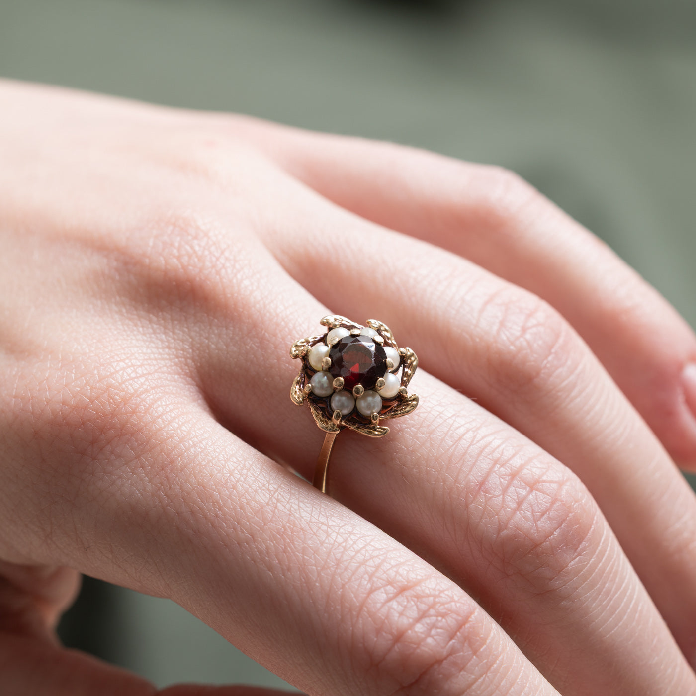 Garnet & Simulated Pearl Ring | 0.90ct, 2.50mm | SZ 7