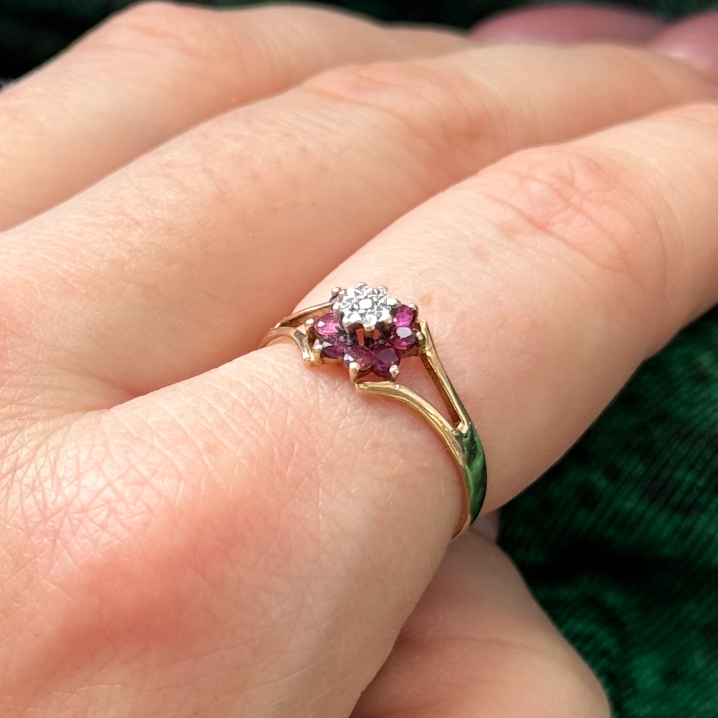 1977 Edinburgh Ruby & Diamond Ring | 0.12ctw, 0.005ct | SZ 6.5 |