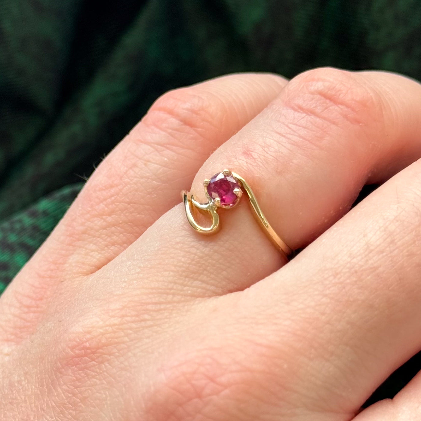 Ruby Freeform Ring | 0.20ct | SZ 4.25 |