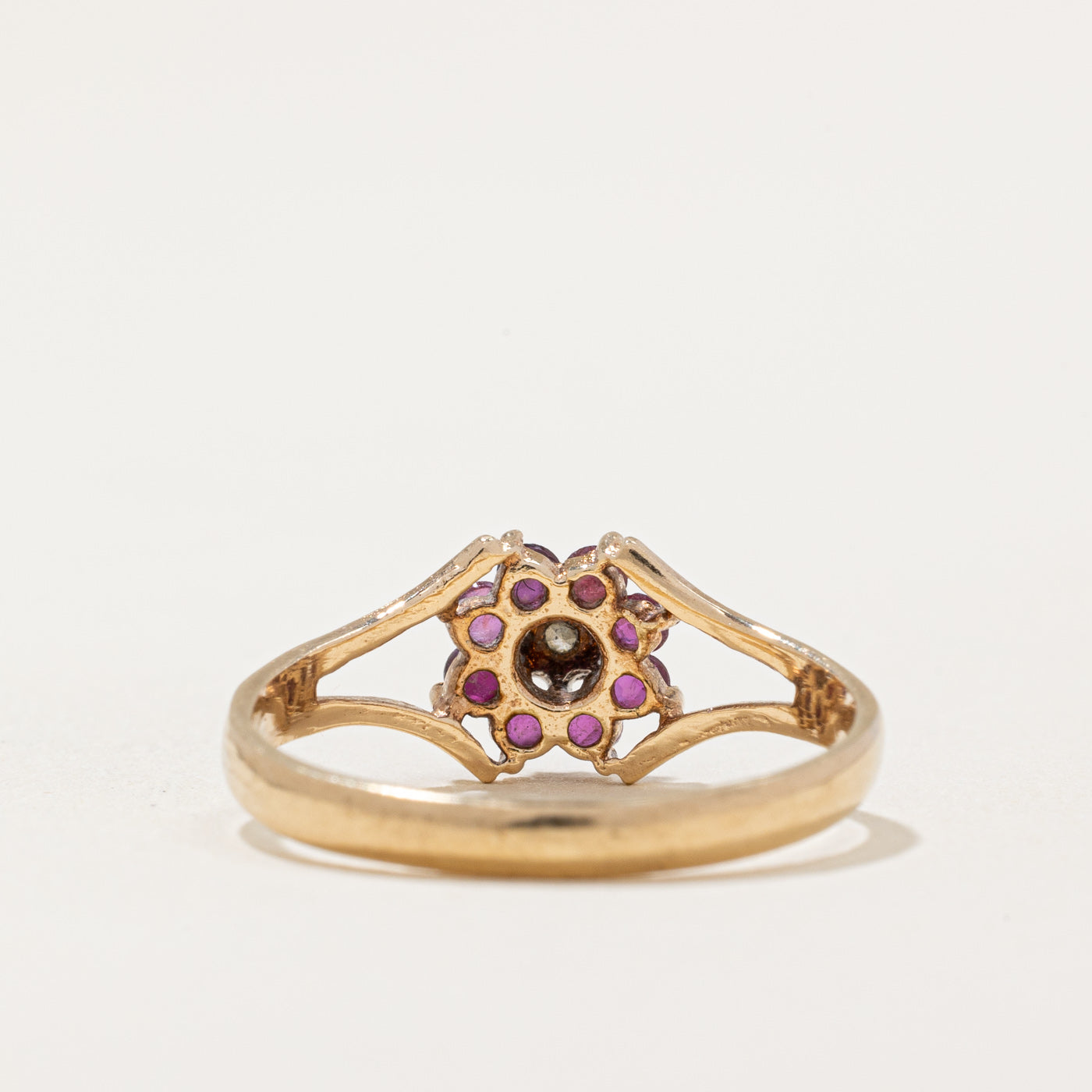 1977 Edinburgh Ruby & Diamond Ring | 0.12ctw, 0.005ct | SZ 6.5 |