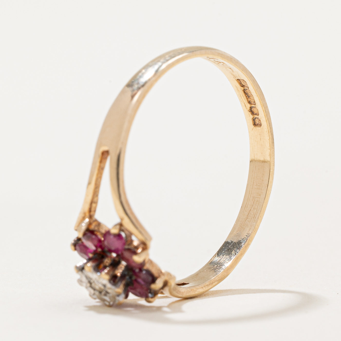 1977 Edinburgh Ruby & Diamond Ring | 0.12ctw, 0.005ct | SZ 6.5 |