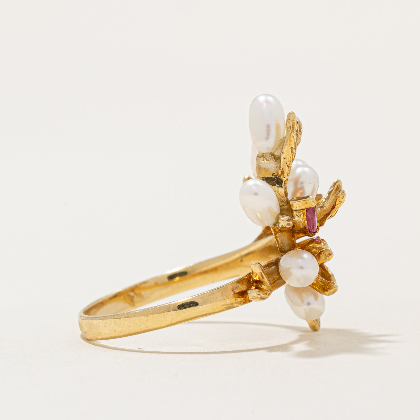 Ruby & Potato Pearl Cocktail Ring | 0.12ctw | SZ 6.5 |