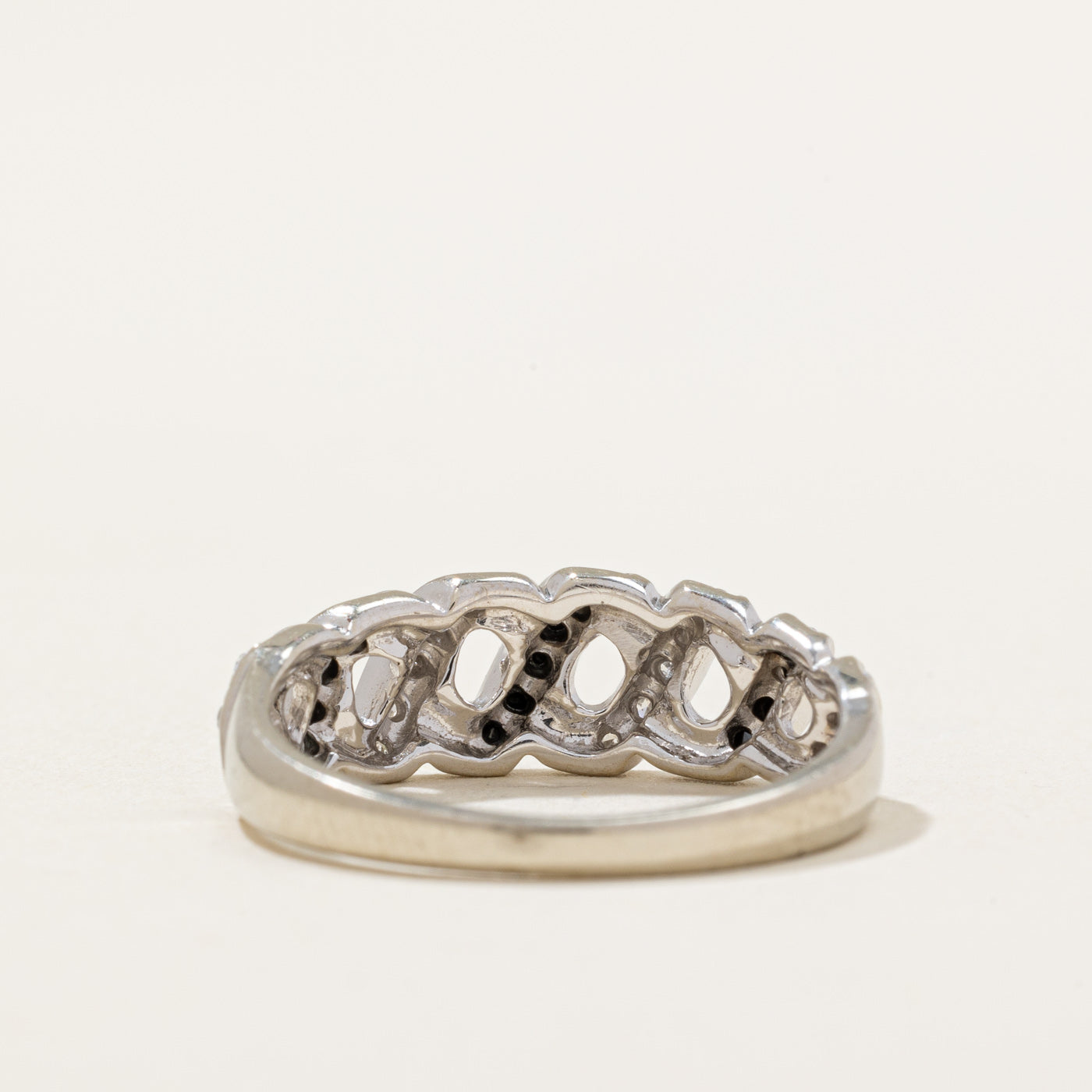 Black & White Diamond Ring | 0.20ctw | SZ 6.75 |