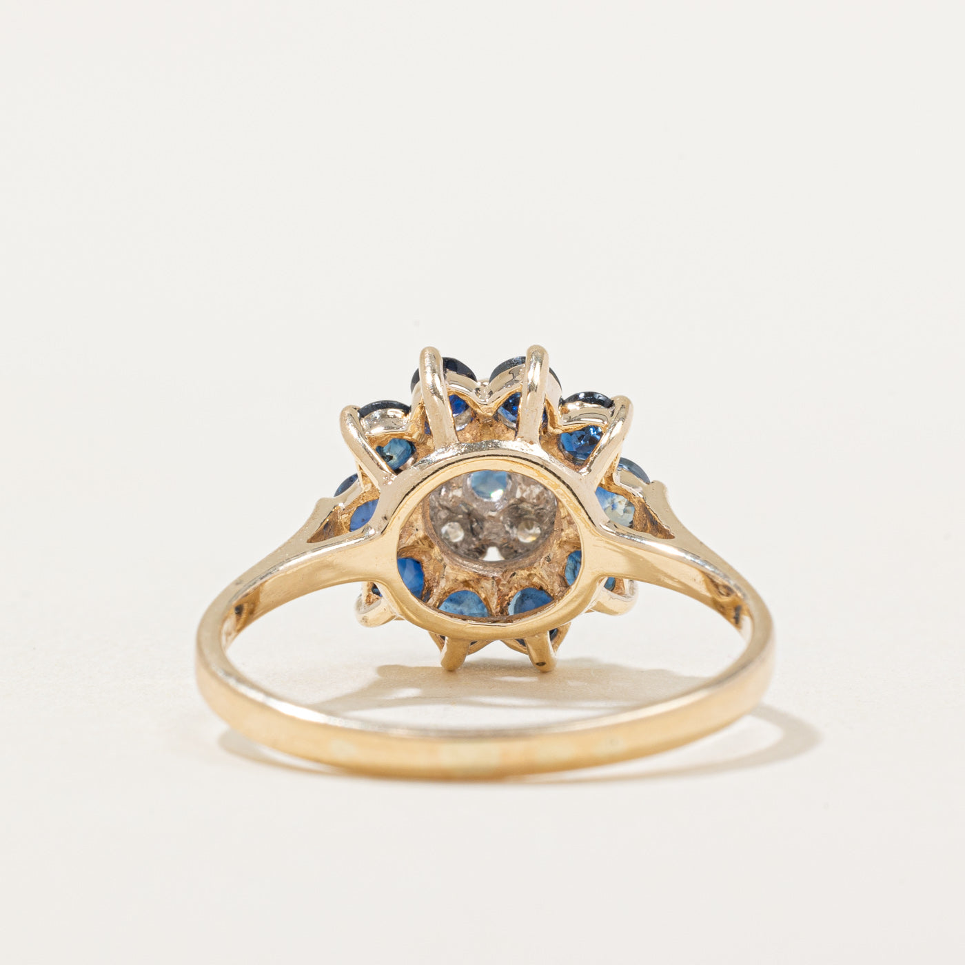 Bague cocktail saphir et diamants | 0,66 ct, 0,03 ct | Taille 7,5 |