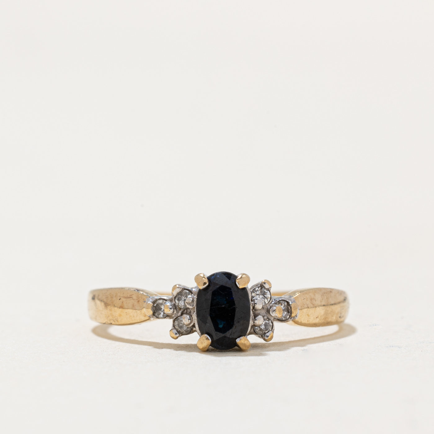Sapphire & Diamond Ring | 0.28ct, 0.024ctw | SZ 4 |