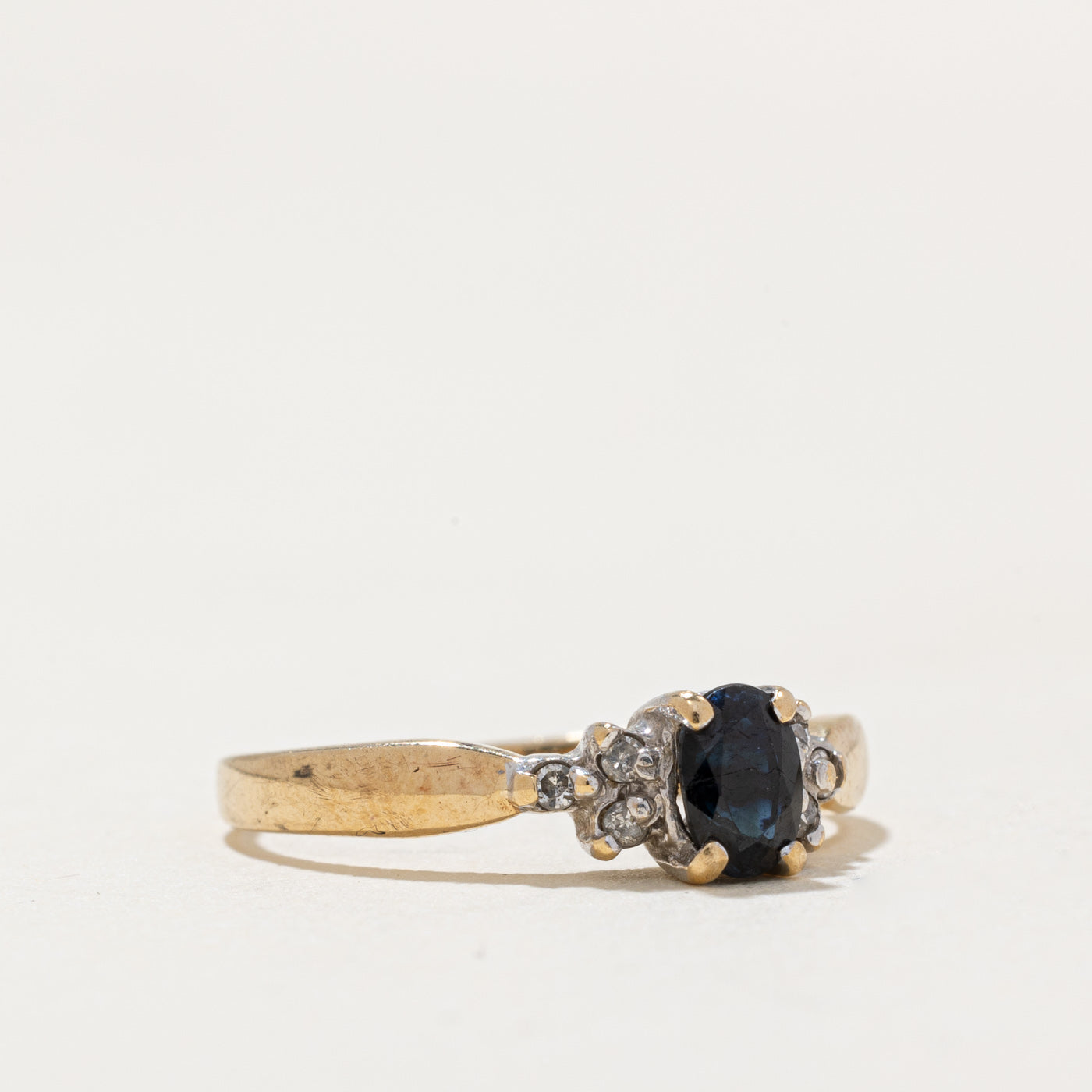Sapphire & Diamond Ring | 0.28ct, 0.024ctw | SZ 4 |