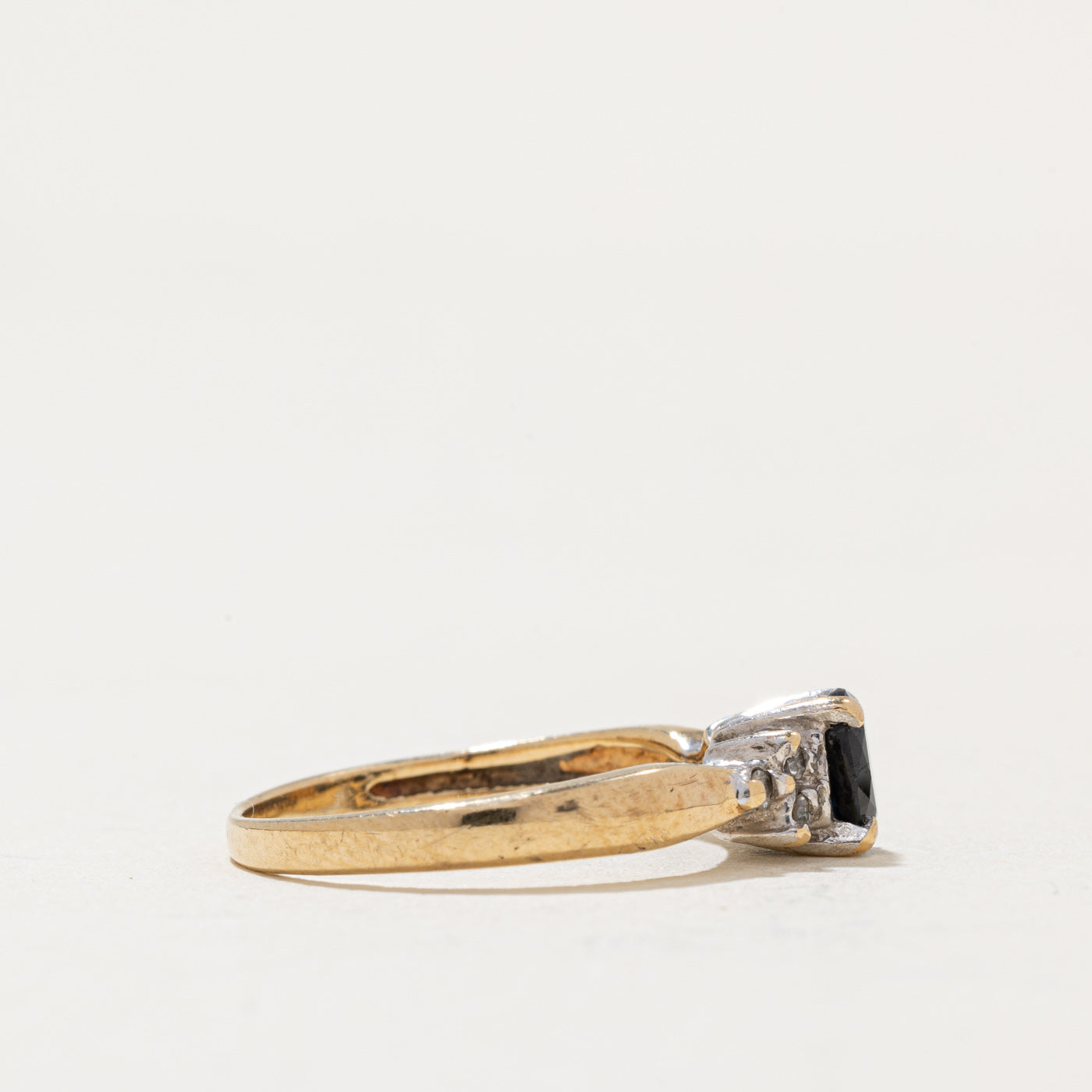 Sapphire & Diamond Ring | 0.28ct, 0.024ctw | SZ 4 |