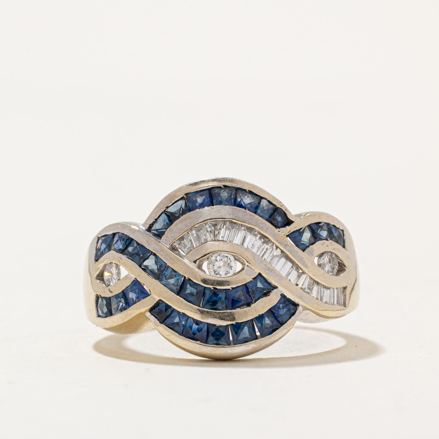 Bague cascade en diamants et saphirs | 1,45 ct, 0,75 ct | Taille 7,25 |