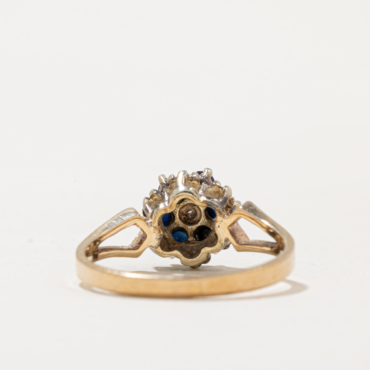 1977 London Sapphire & Diamond Ring | 0.60ctw, 0.02ct | SZ 7.25 |