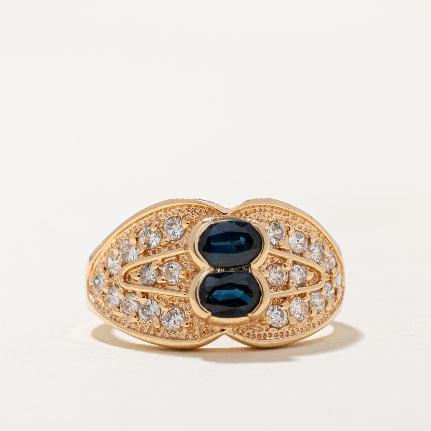 Bague cocktail saphir et diamants | 0,40 ct, 0,24 ct | Taille 5,25 |