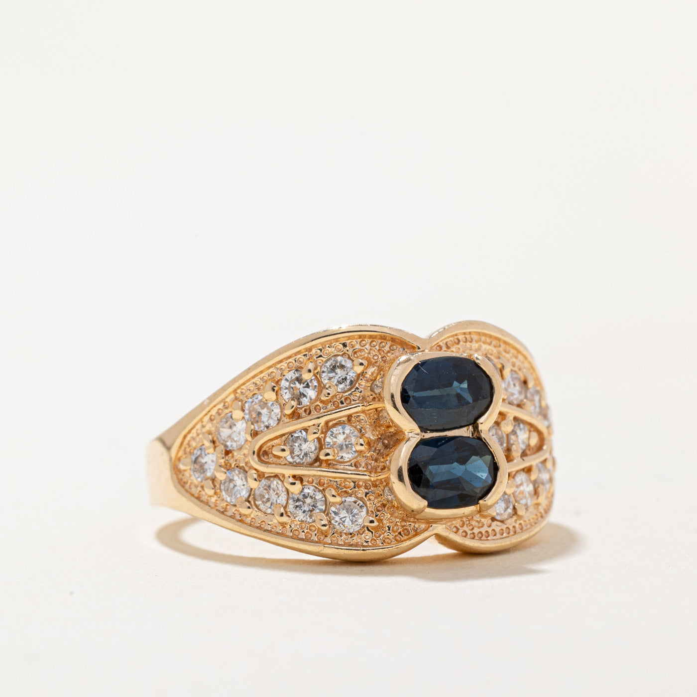 Bague cocktail saphir et diamants | 0,40 ct, 0,24 ct | Taille 5,25 |