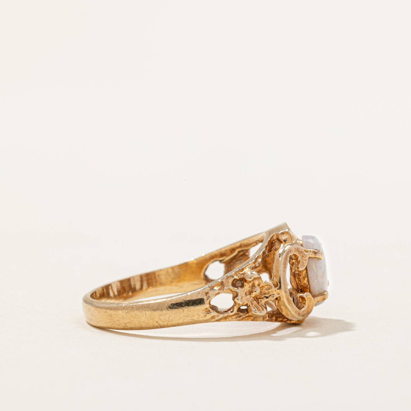 Vintage Canadian Opal Cocktail Ring | 0.36ct | SZ 5.5 |
