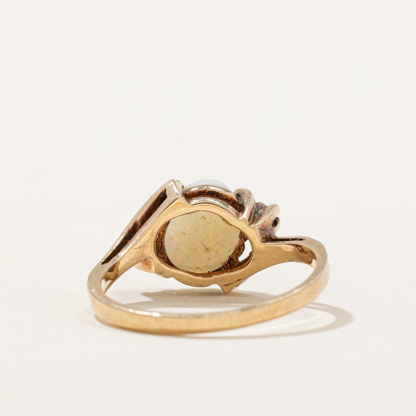 Bague cocktail en opale et saphir blanc | 1,00 ct, 0,01 ct au total | Taille 6,75 |