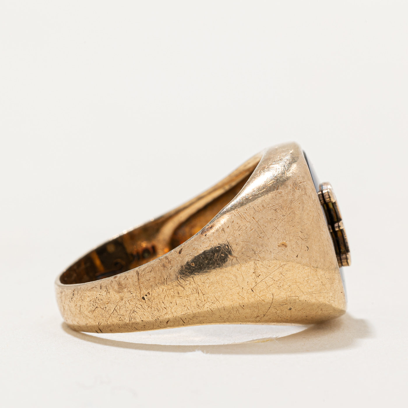 Onyx 'R' Signet Ring | 2.90ct | SZ 9.75 |