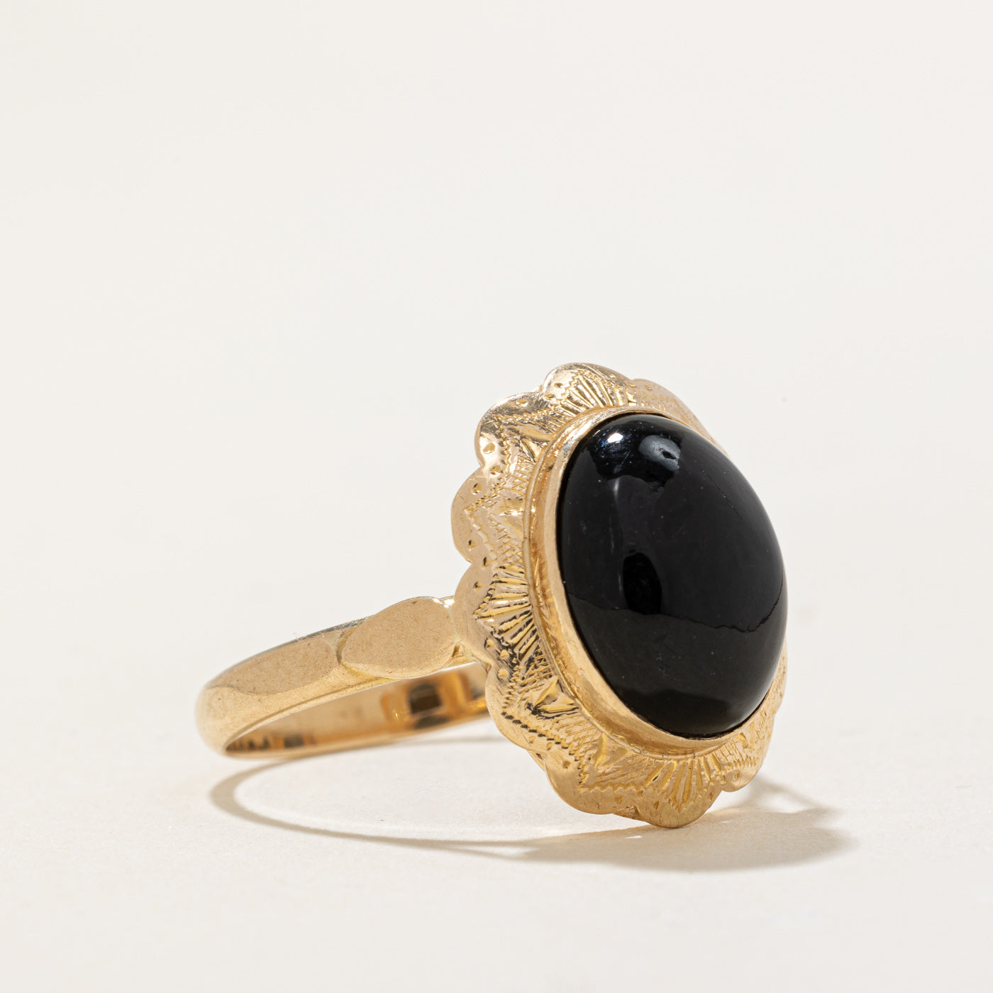 Onyx Oval Ring | 4.00ct | SZ 8.25 |