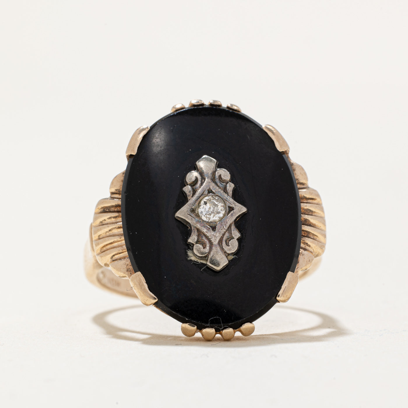 Onyx & Diamond Ring | 4.00ct, 0.05ct | SZ 8 |