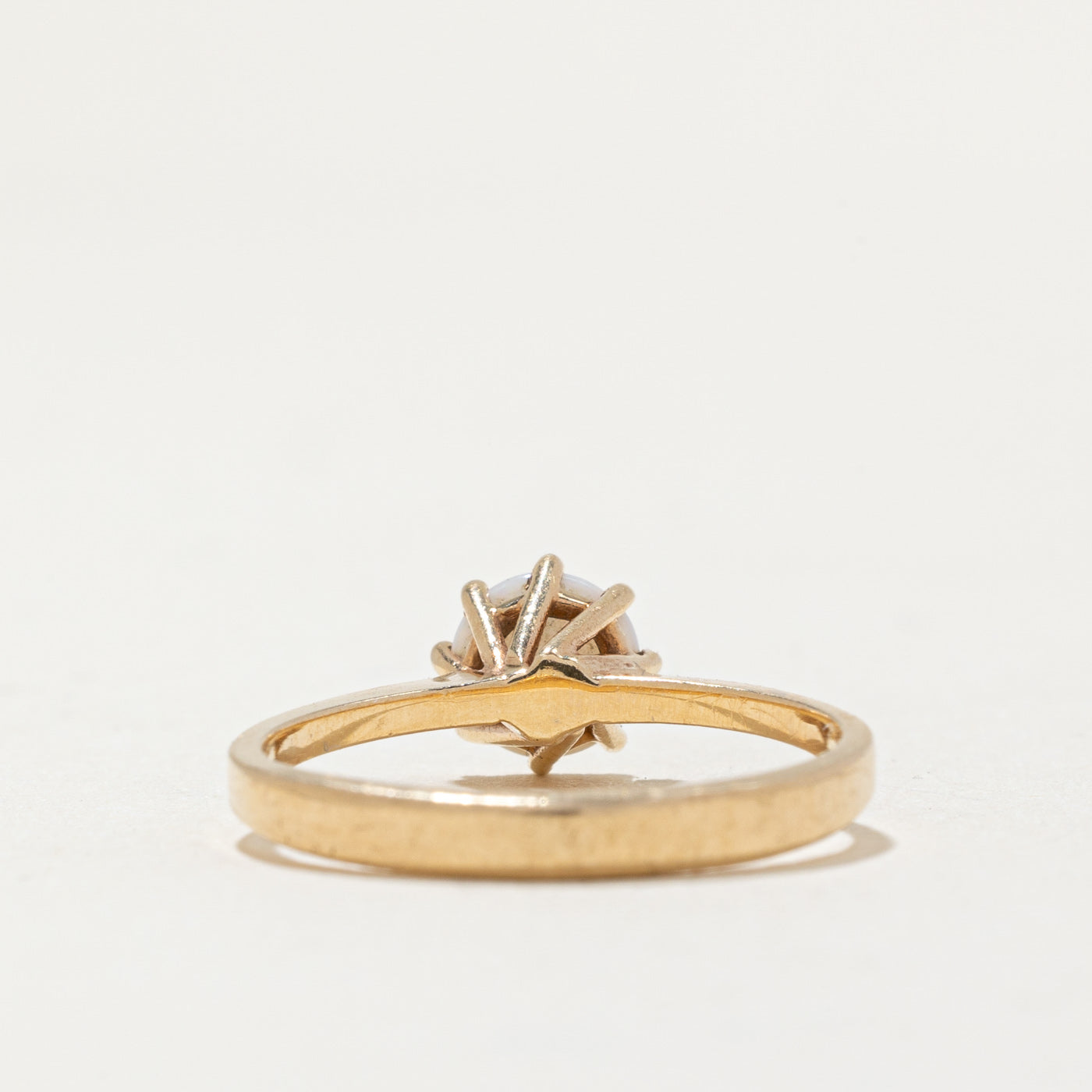 Bague en opale sertie haut | 0,38 ct | Taille 5,75 |