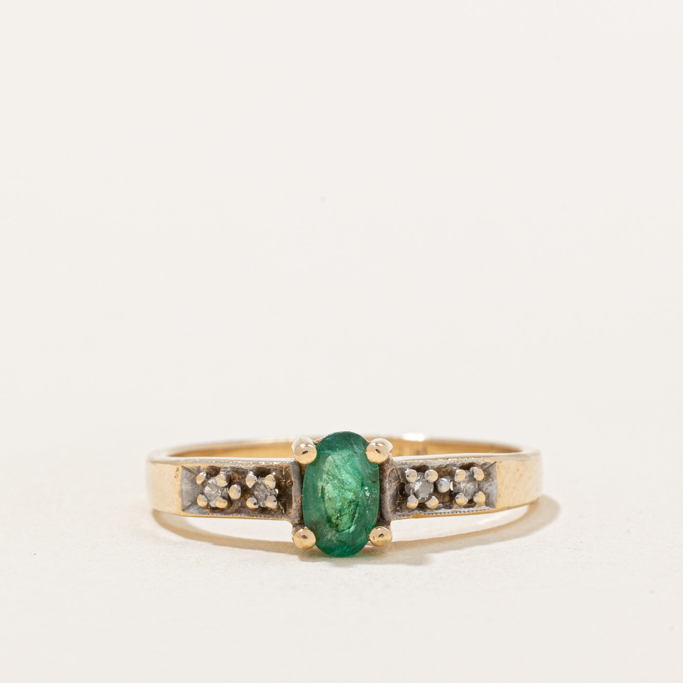 Emerald & Diamond Ring | 0.20ct, 0.02ctw | SZ 4.75 |