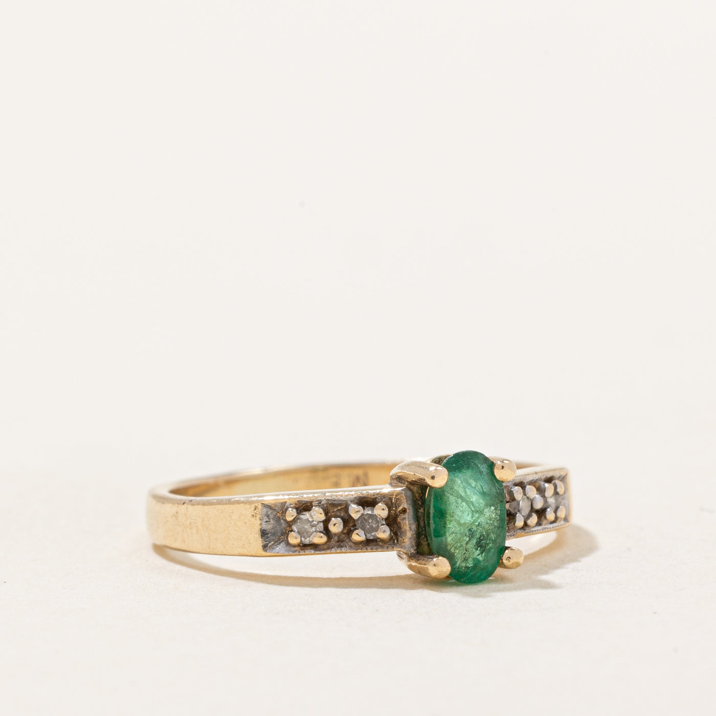 Emerald & Diamond Ring | 0.20ct, 0.02ctw | SZ 4.75 |