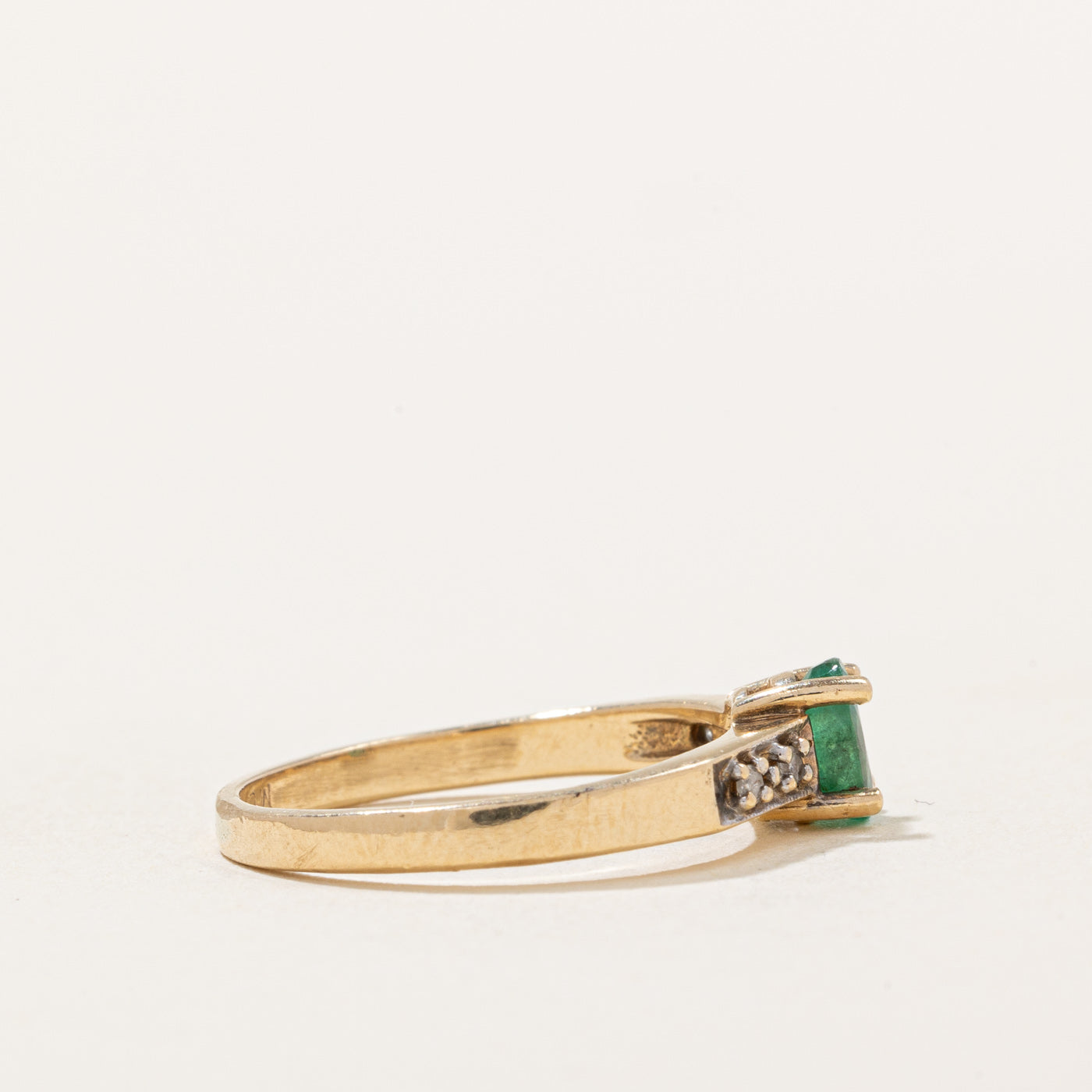 Emerald & Diamond Ring | 0.20ct, 0.02ctw | SZ 4.75 |