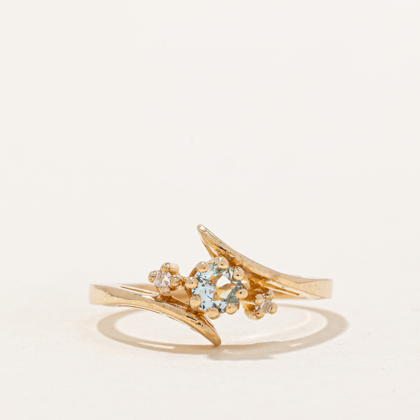 Aquamarine & Diamond Ring | 0.10ct, 0.01ctw | SZ 5.5 |