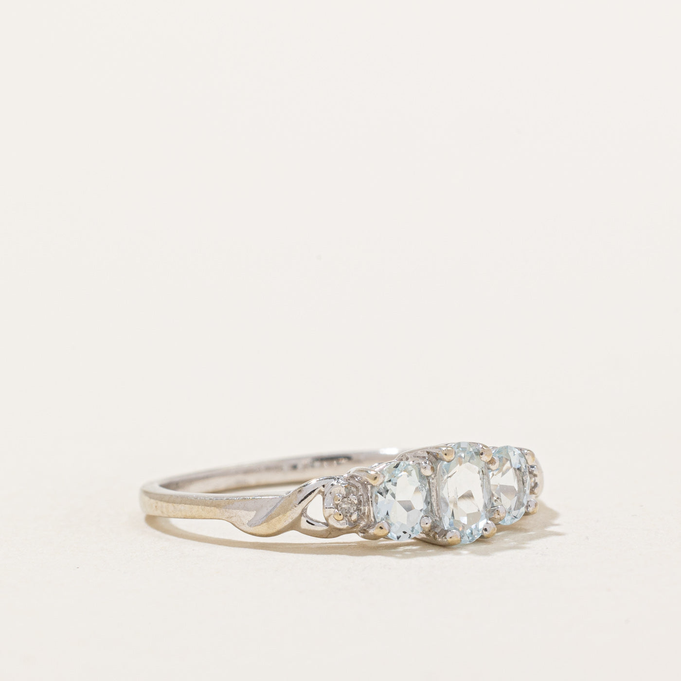 Aquamarine & Diamond Ring | 0.35ctw, 0.01ctw | SZ 6.75 |
