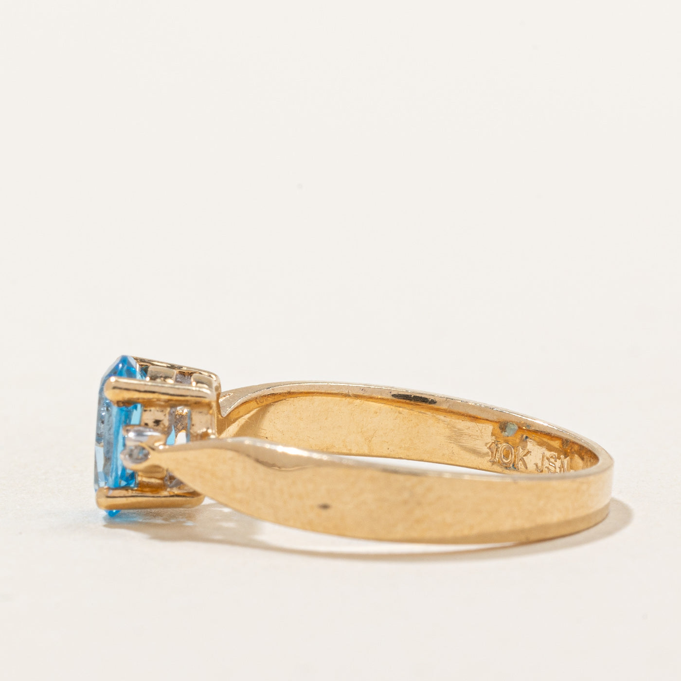 Topaz & Diamond Ring | 0.71ct, 0.01ctw | SZ 5.75 |