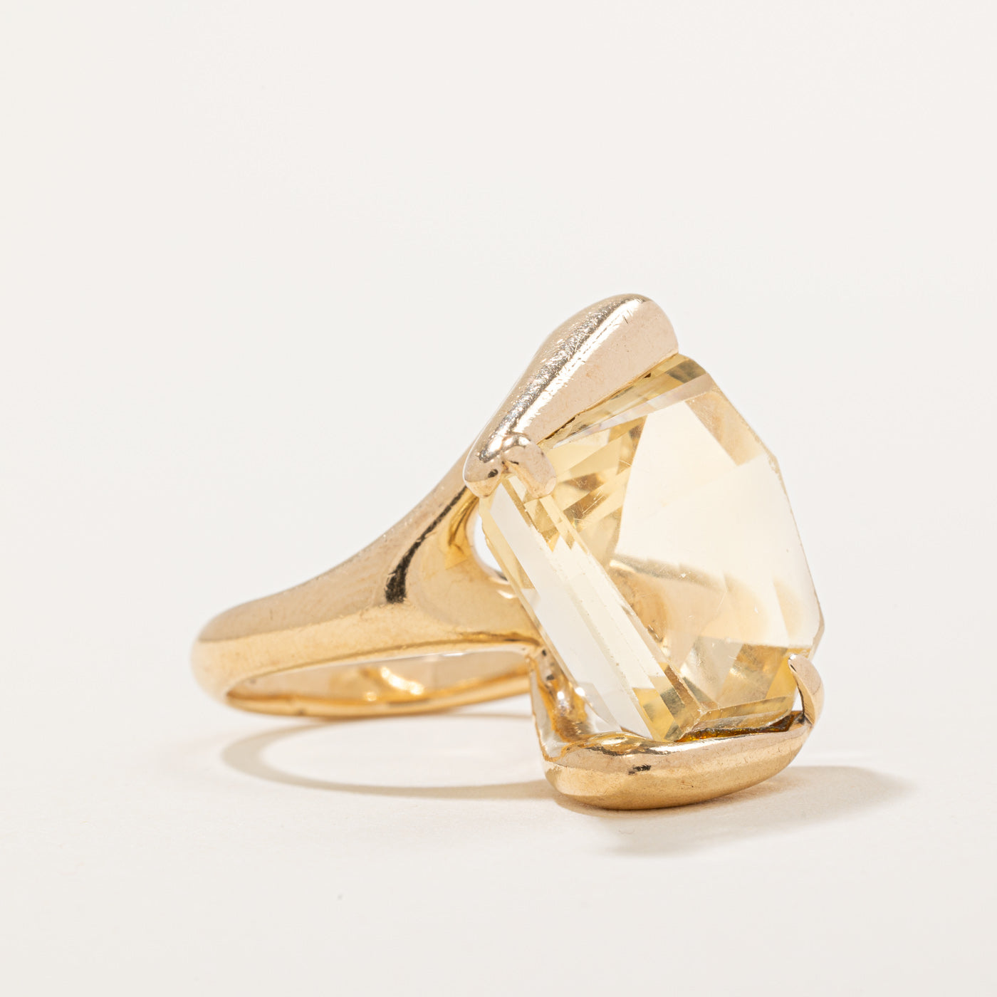 Free Form Citrine Cocktail Ring | 20.00ct | SZ 6 |