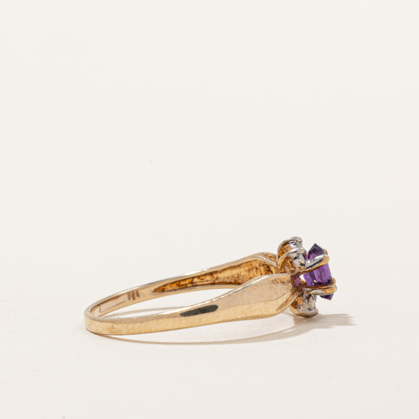 Amethyst & Diamond Ring | 0.16ct, 0.01ctw | SZ 6 |