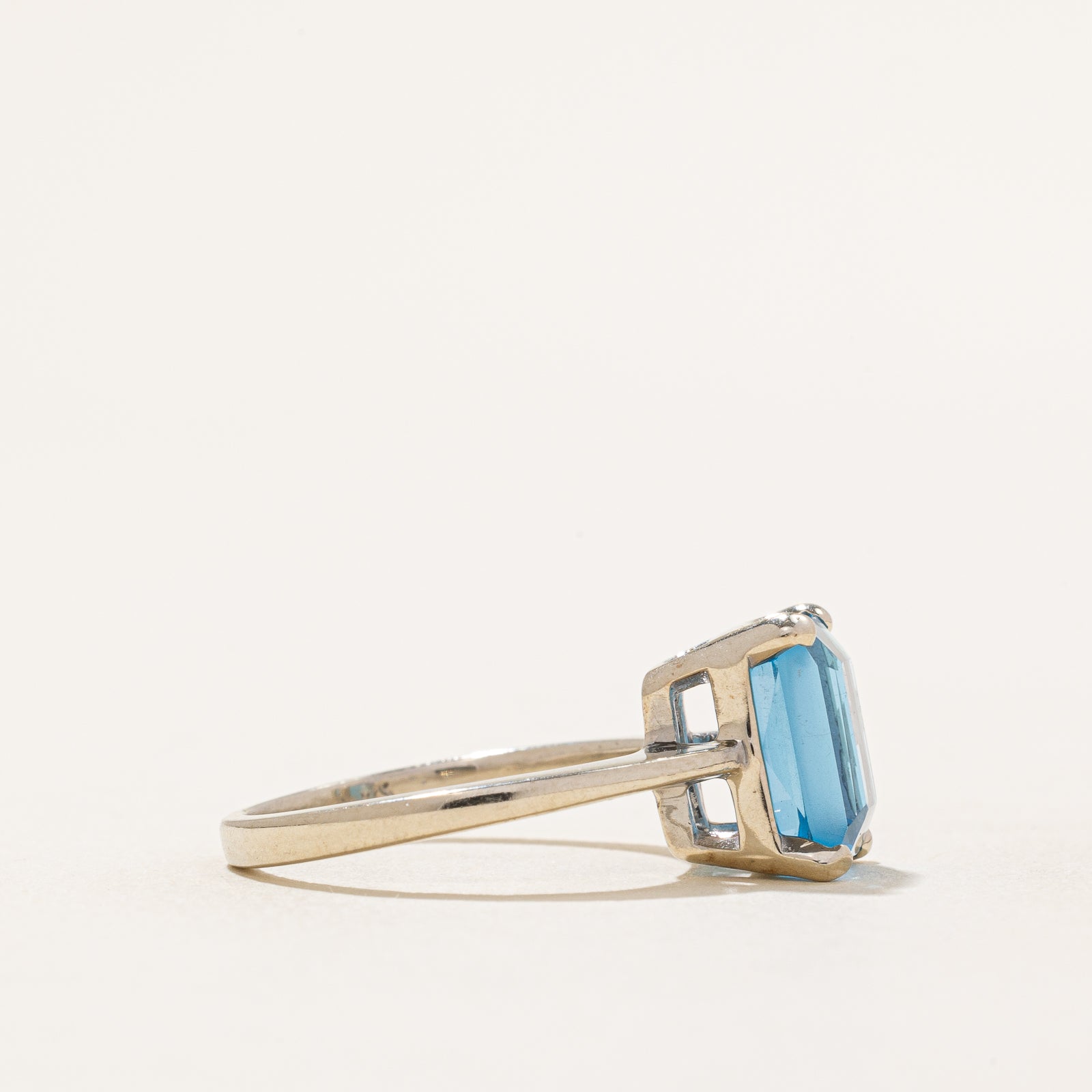 Bague en topaze bleue | 3,00 ct | Taille 5,25 |