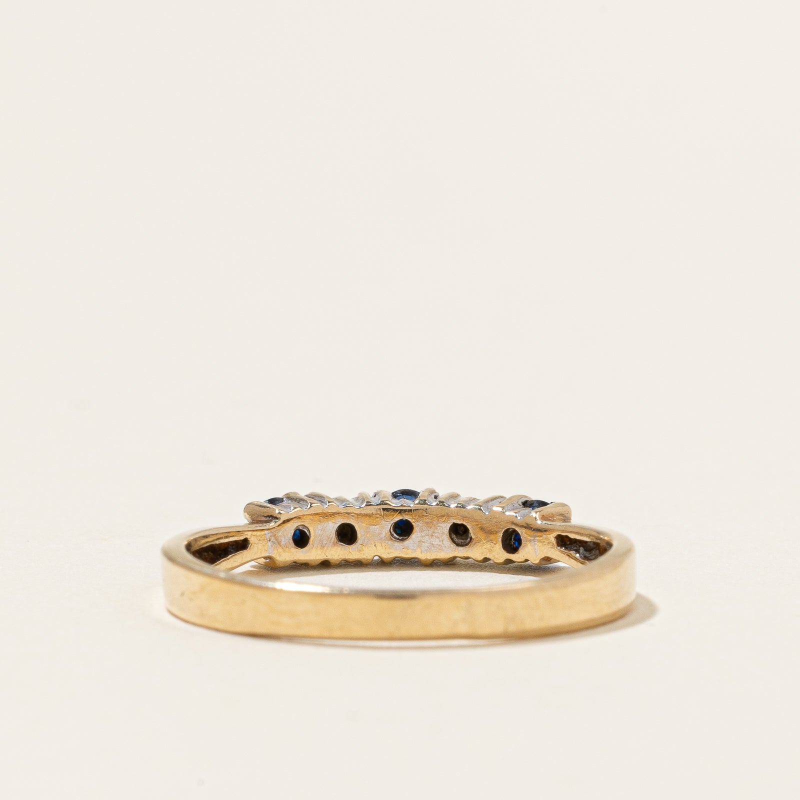 Bague saphir bleu et diamants | 0,18 ct, 0,01 ct | Taille 6,75 |