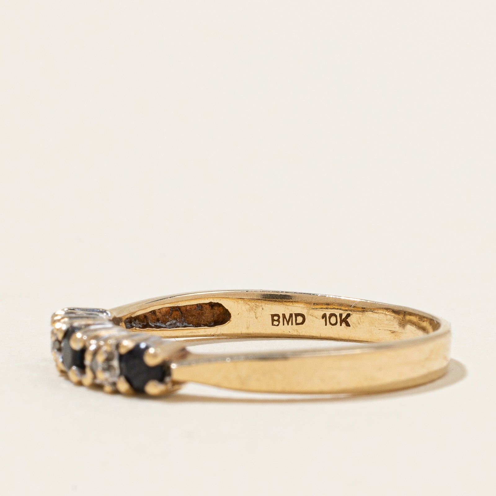 Bague saphir bleu et diamants | 0,18 ct, 0,01 ct | Taille 6,75 |