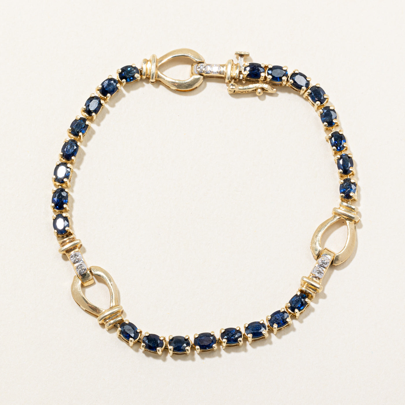 Bracelet saphir et diamants | 5,28 ct, 0,06 ct | 17,8 cm |