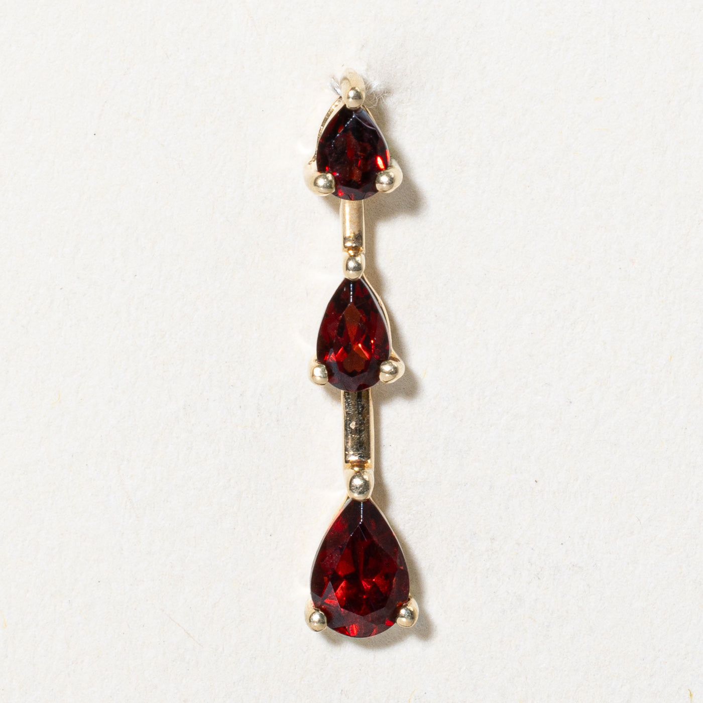Pendentif en grenat en forme de goutte | 1,00 ct |