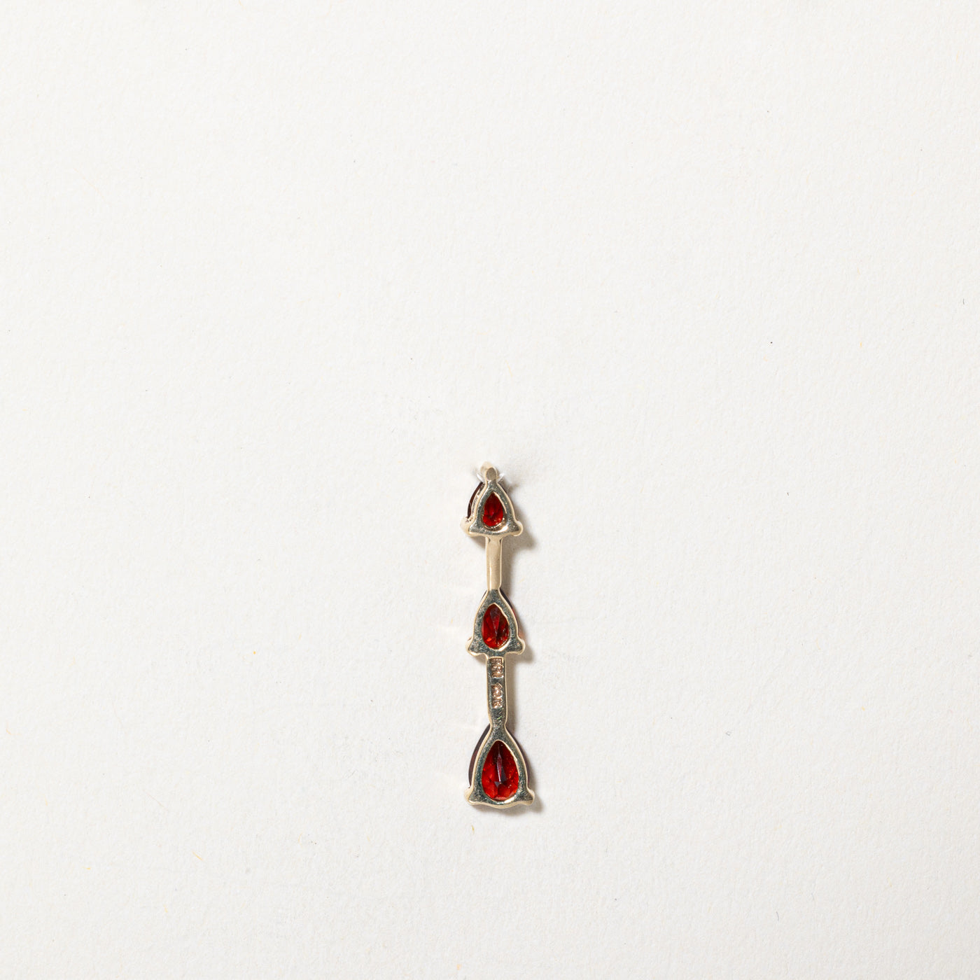 Pendentif en grenat en forme de goutte | 1,00 ct |