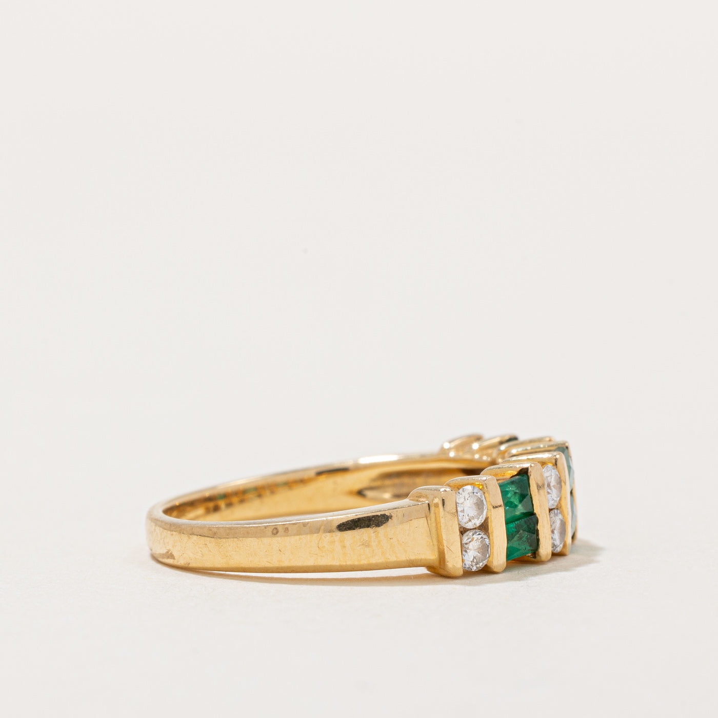Emerald & Diamond Ring | 0.32ctw, 0.25ctw | SZ 6.75 |