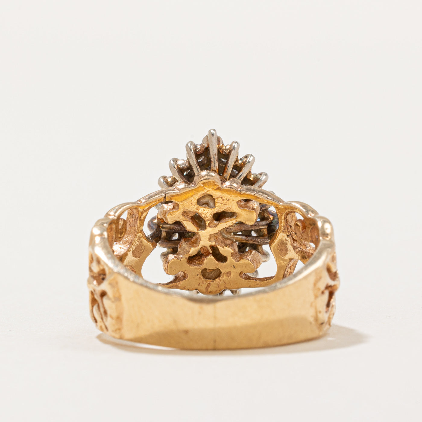 Diamond & Emerald Cocktail Ring | 0.48ctw, 0.18ct | SZ 6.5 |