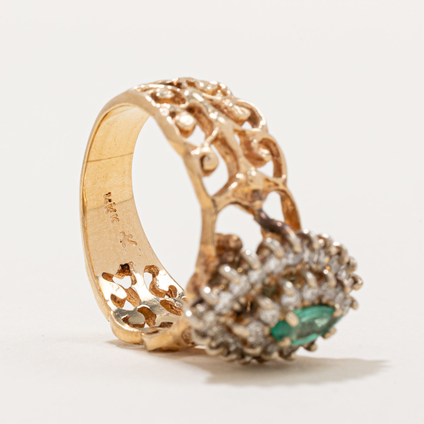 Diamond & Emerald Cocktail Ring | 0.48ctw, 0.18ct | SZ 6.5 |