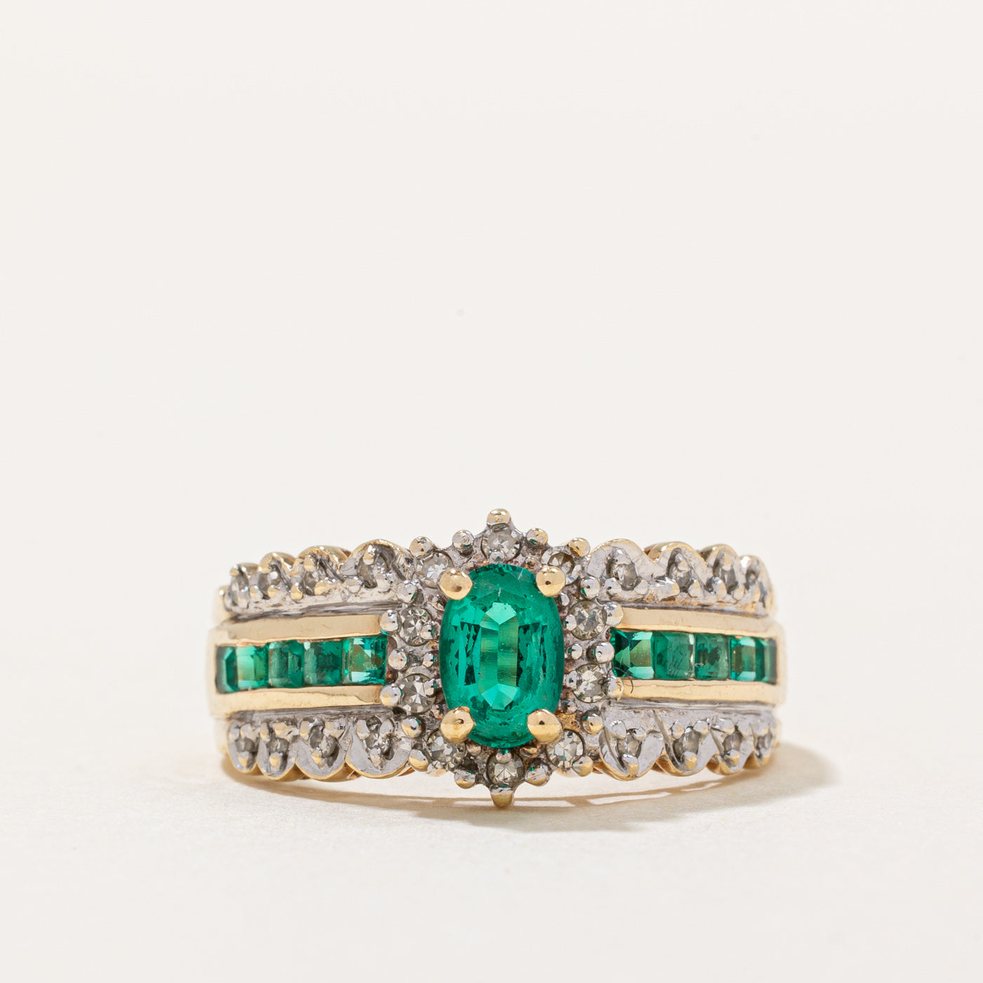 Bague en émeraude synthétique et diamants | 0,50 ct, 0,15 ct | Taille 6,75 |