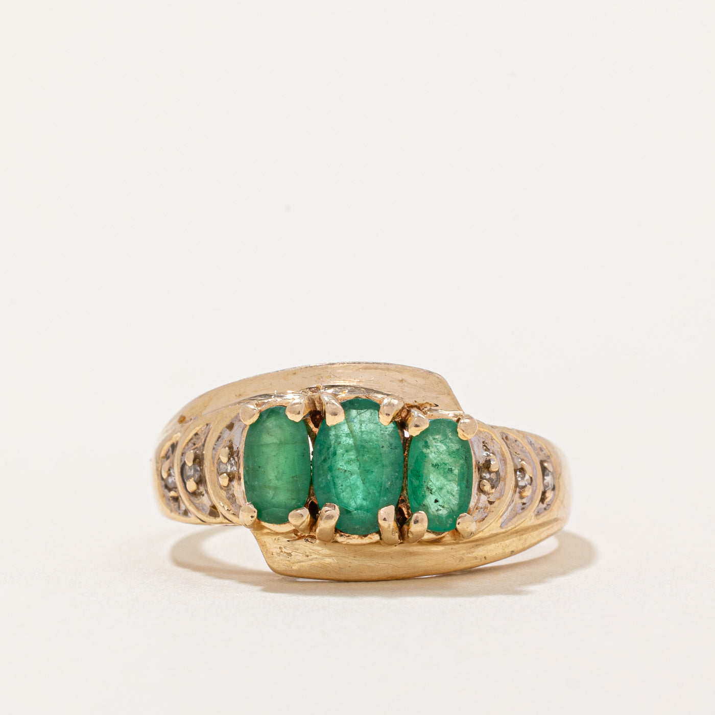 Emerald & Diamond Ring | 0.75ctw, 0.03ctw | SZ 7 |