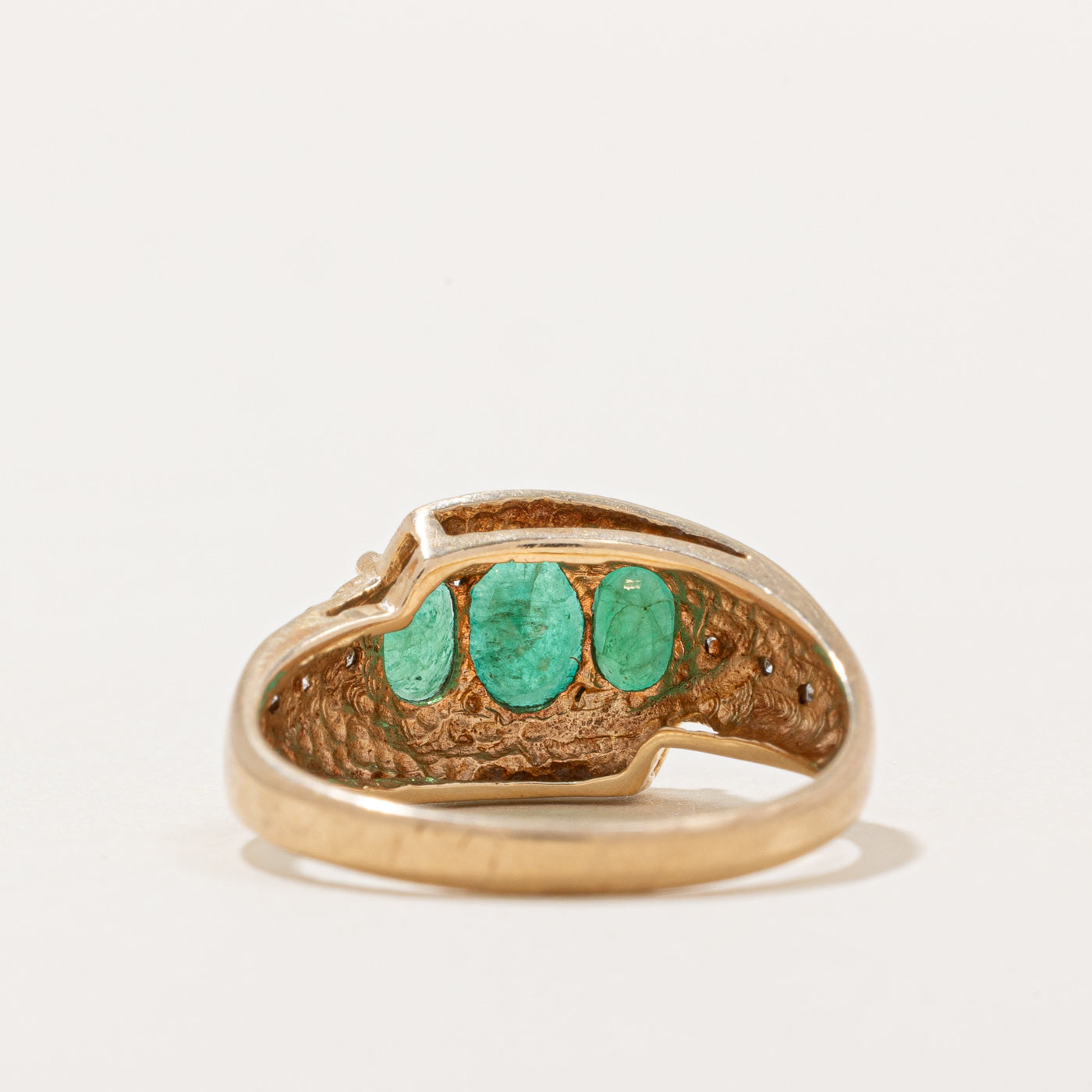 Emerald & Diamond Ring | 0.75ctw, 0.03ctw | SZ 7 |