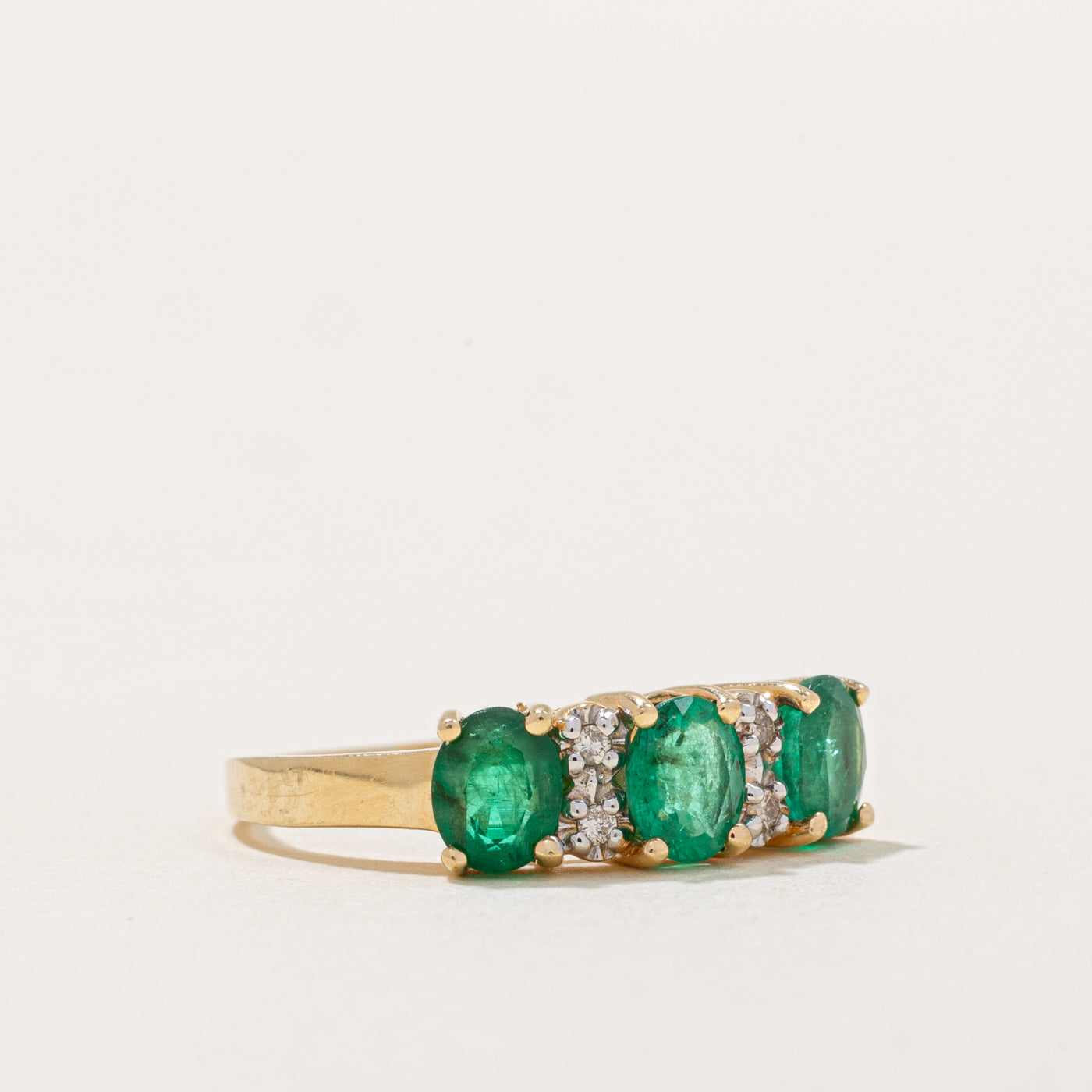 Emerald & Diamond Ring | 0.86ctw, 0.02ctw | SZ 5.5 |