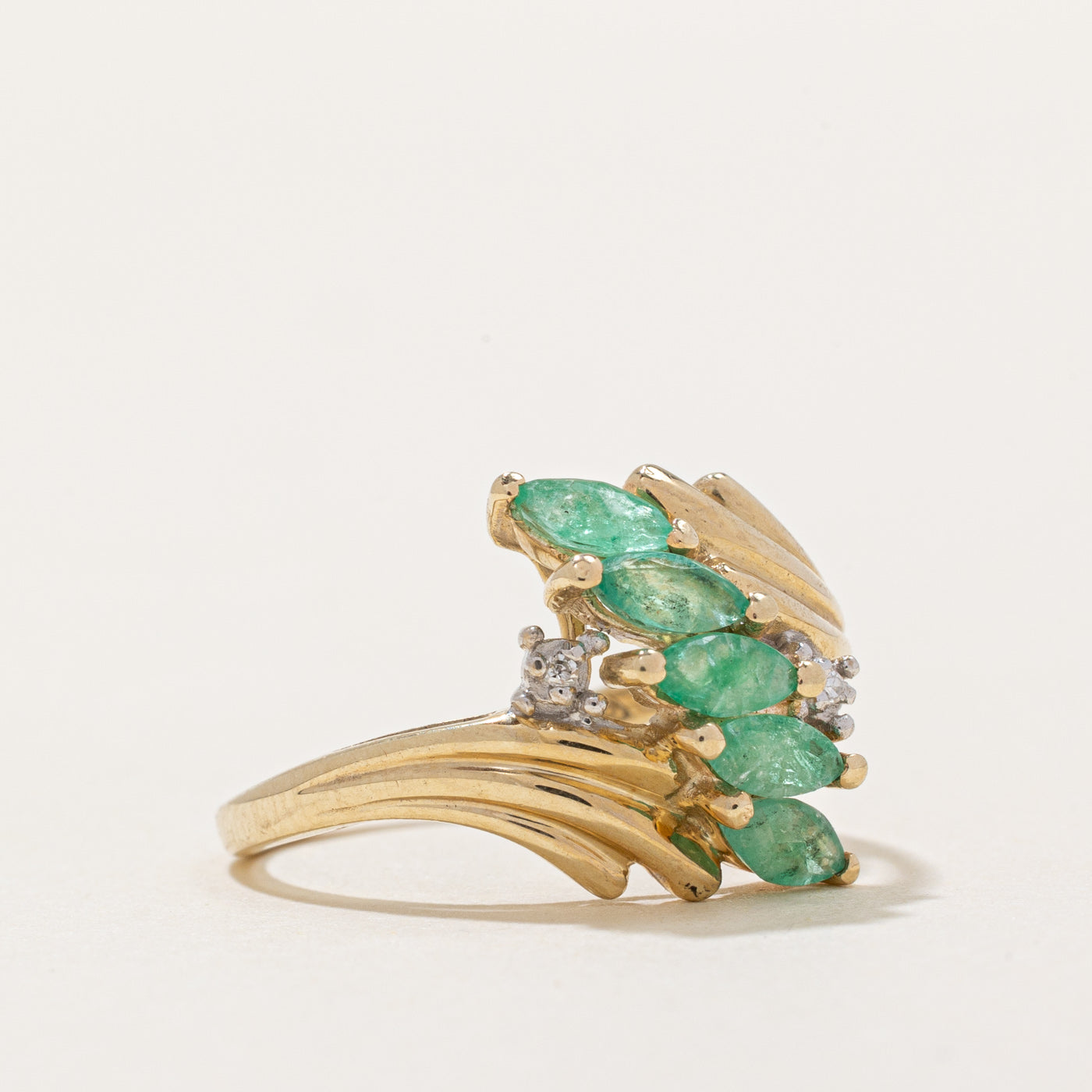 Emerald & Diamond Ring | 0.50ctw, 0.01ctw | SZ 5.5 |