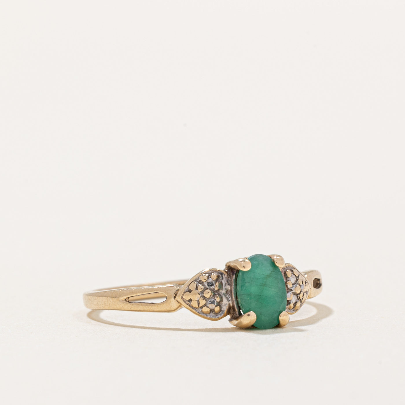 Emerald Heart Ring | 0.36ct | SZ 6.75 |