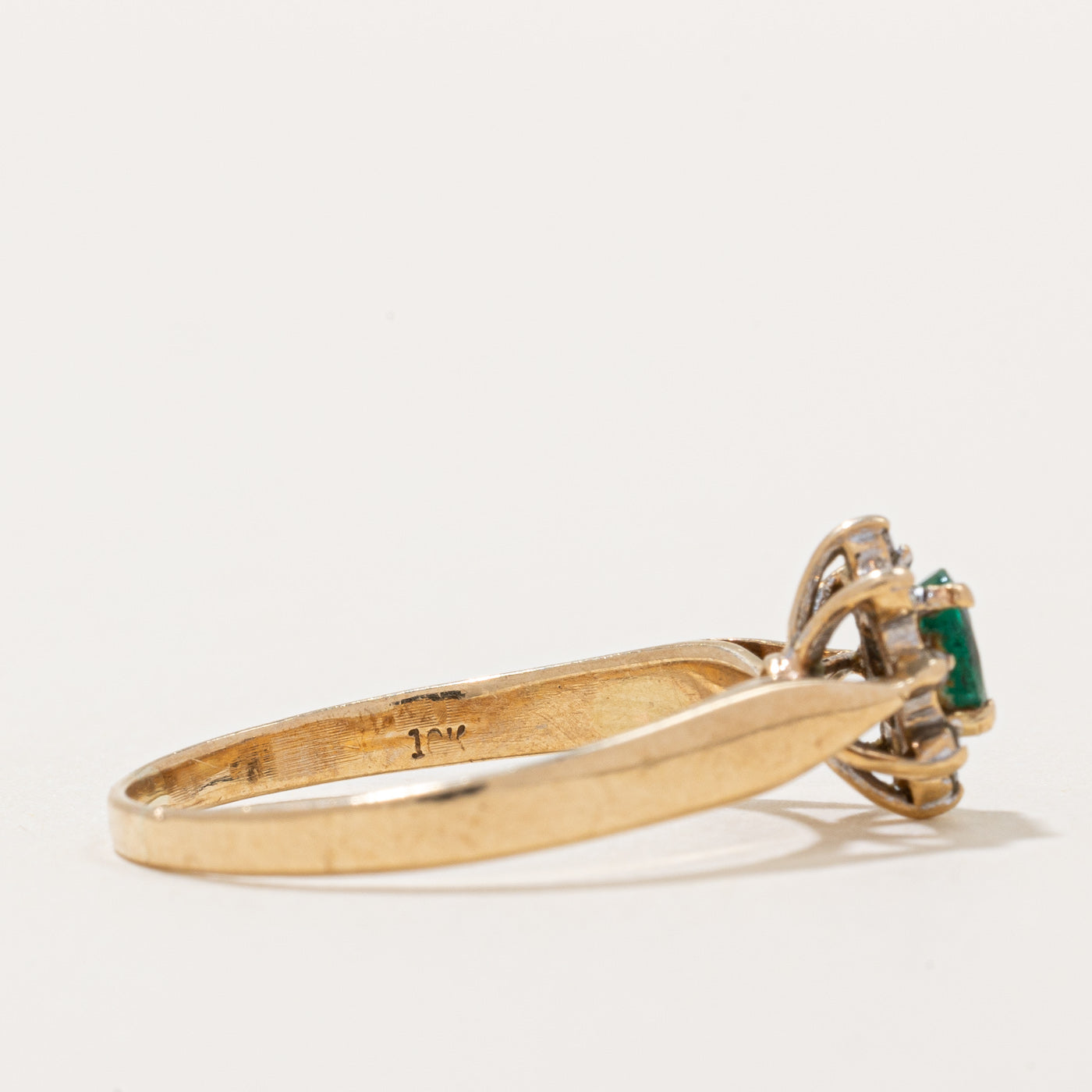 Emerald & Diamond Ring | 0.25ct, 0.03ctw | SZ 8.75 |